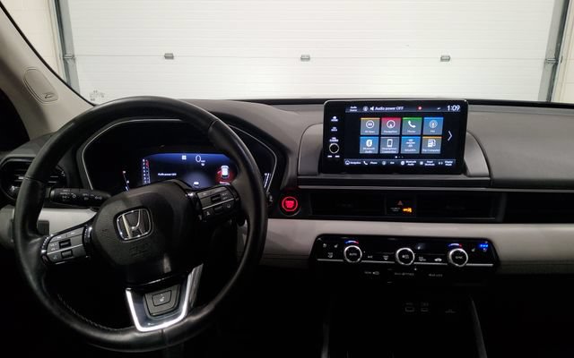Used 2023 Honda Pilot Elite image 23