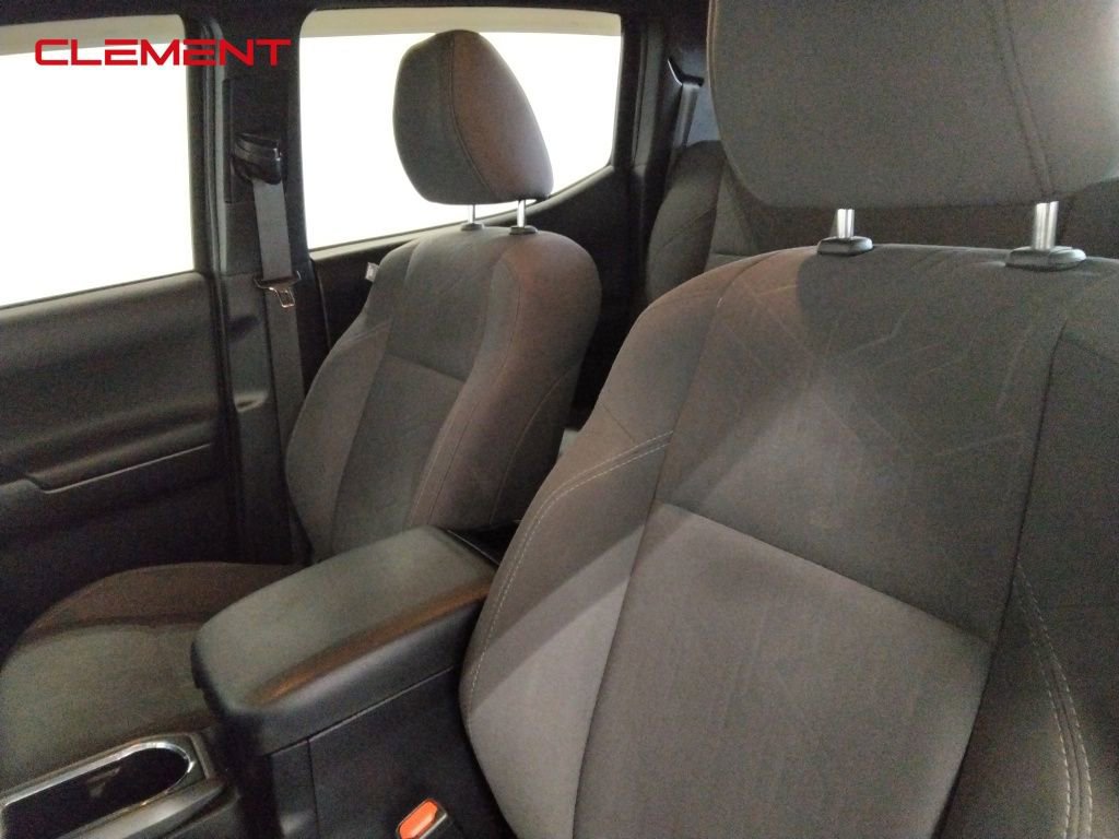 Used 2018 Toyota Tacoma TRD Off-Road image 24