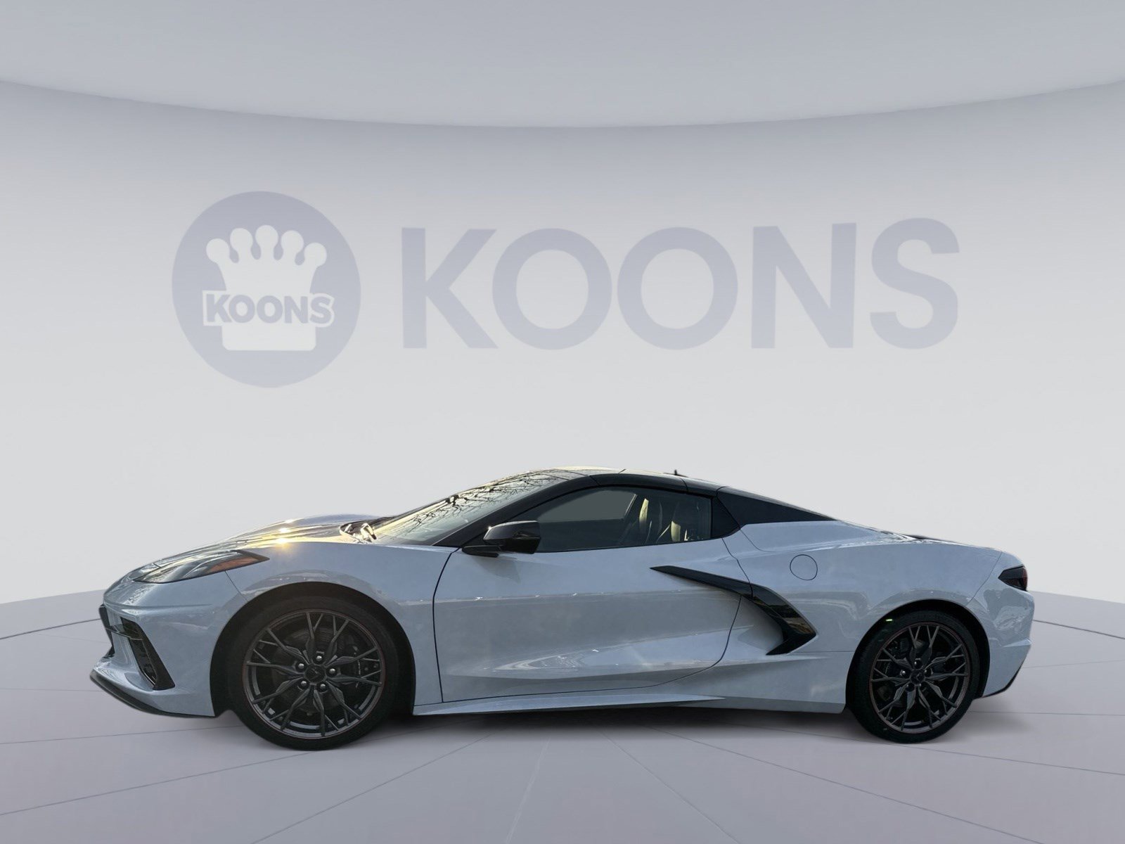 Used 2024 Chevrolet Corvette Stingray Premium Conv w/ Z51 Performance Package image 2