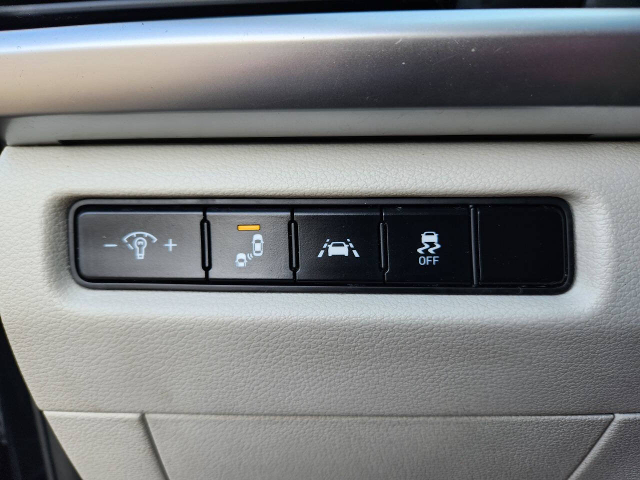 Used 2020 Kia Telluride S w/ S 8 Passenger Seating Package AWD/4WD image 22