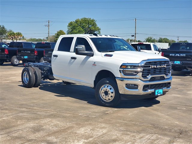 New 2026 RAM 3500 Tradesman w/ Chrome Appearance Group image 27