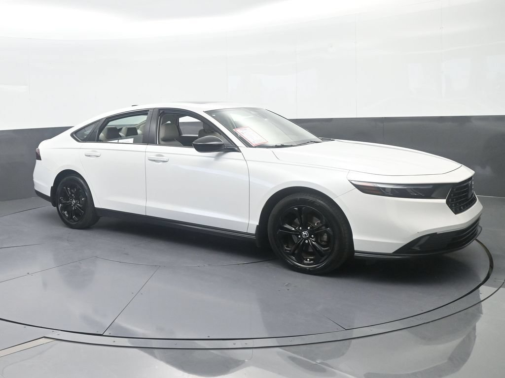 Used 2025 Honda Accord SE image 8