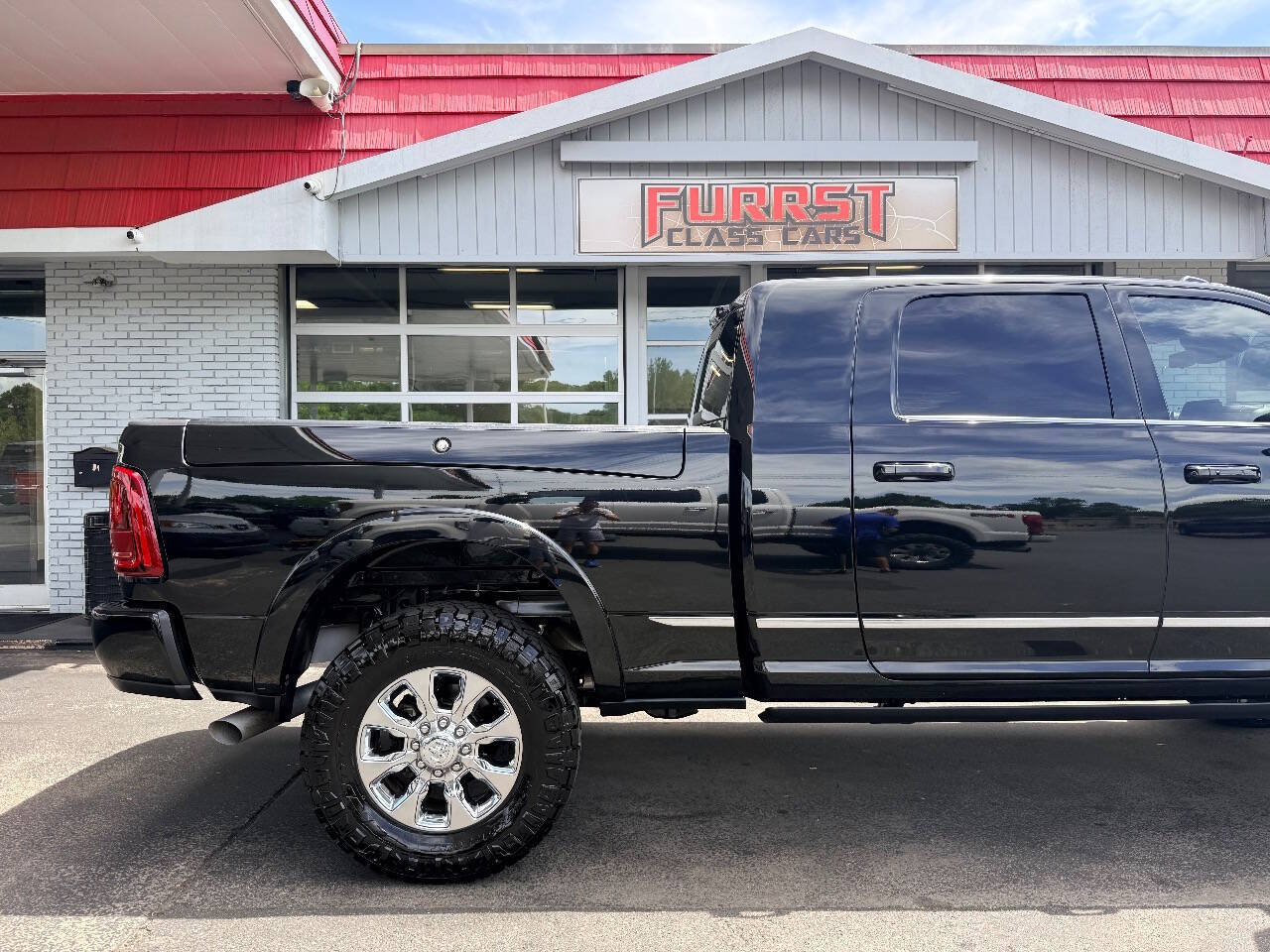 Used 2025 RAM 2500 Limited AWD/4WD image 12