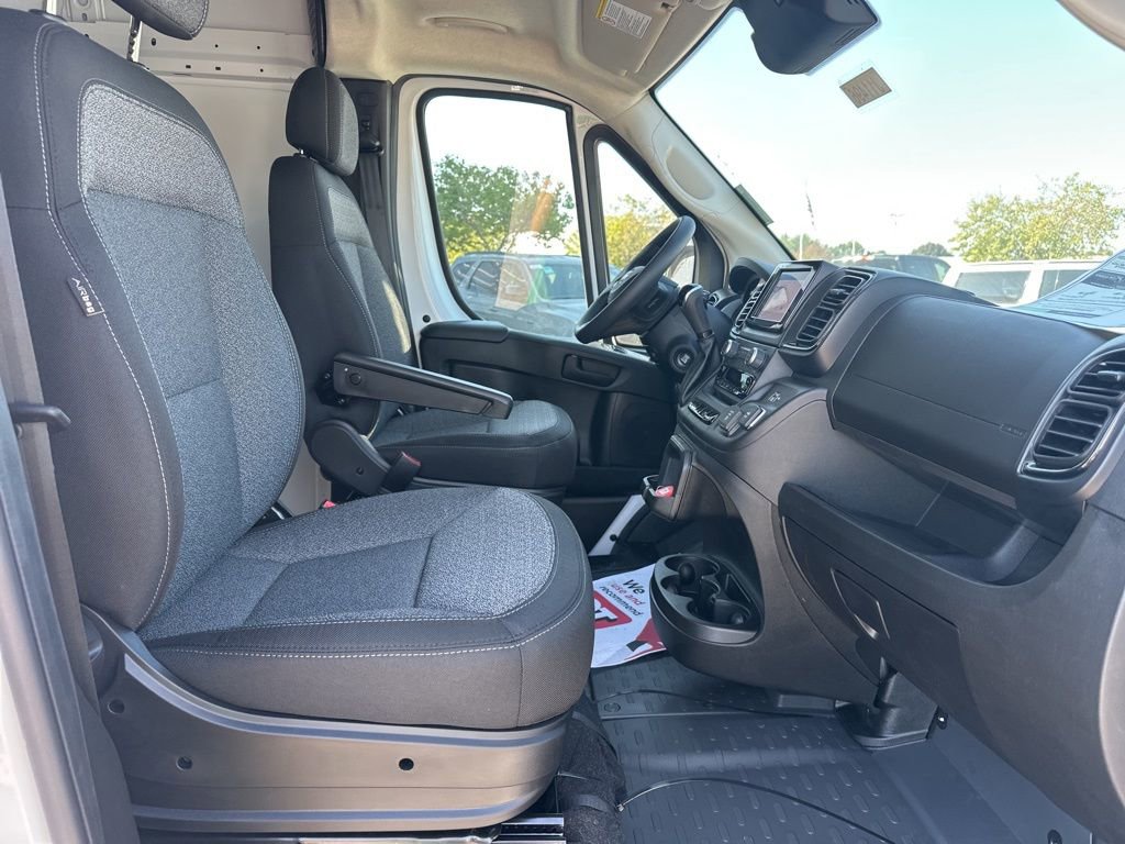 New 2026 RAM ProMaster 2500 w/ Convenience Group image 51