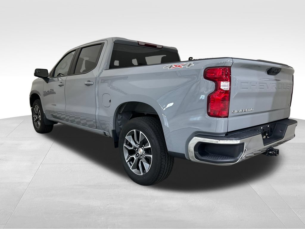 Used 2024 Chevrolet Silverado 1500 LT AWD/4WD image 3