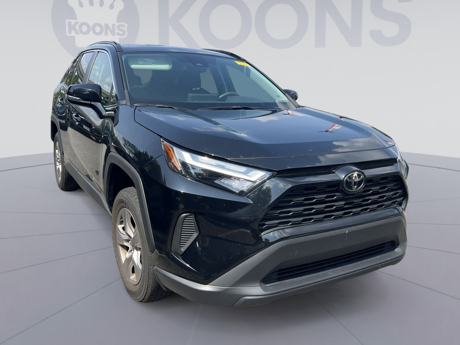 Used 2025 Toyota RAV4 XLE AWD/4WD image 8
