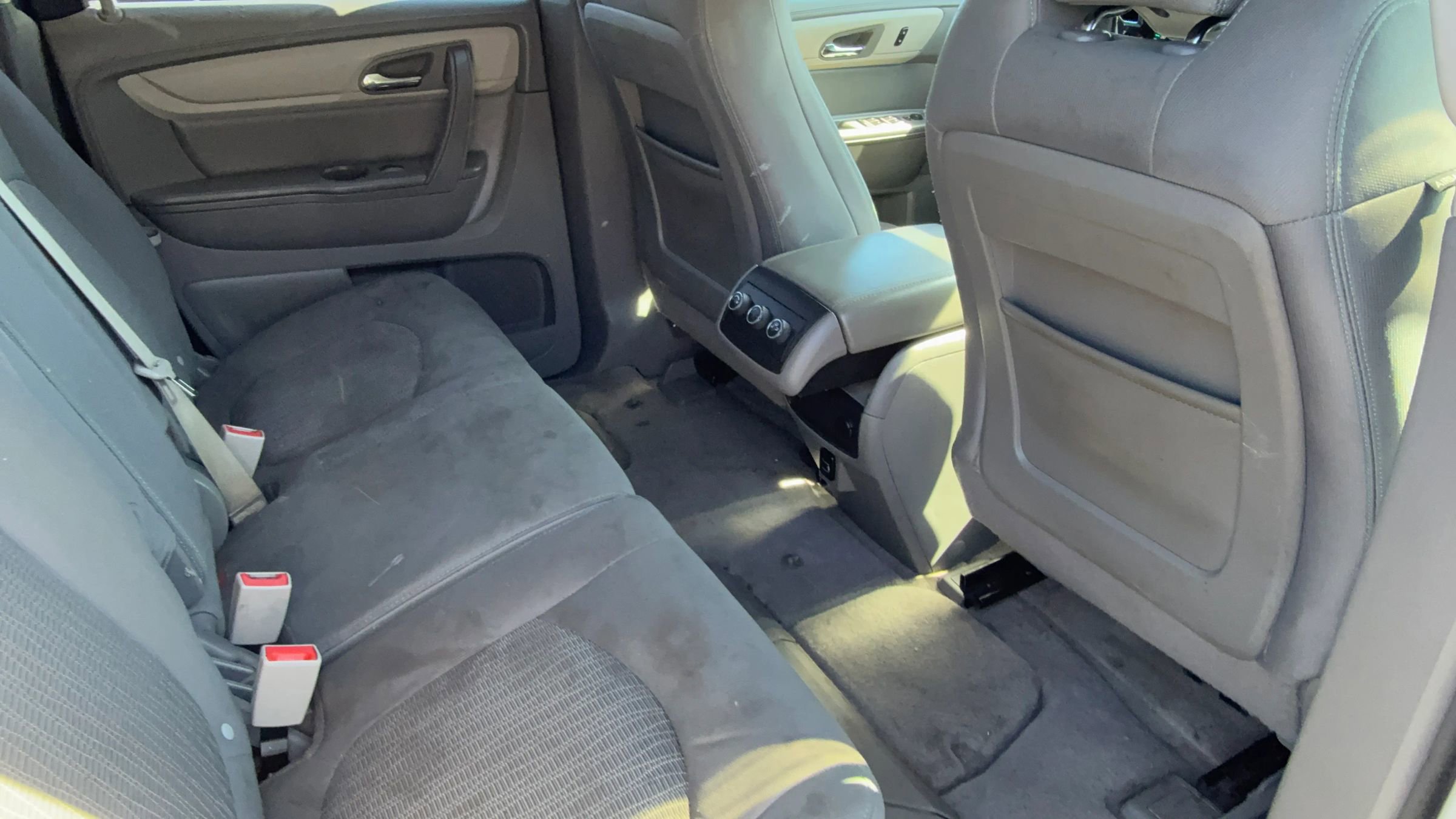 Used 2017 Chevrolet Traverse LT image 12