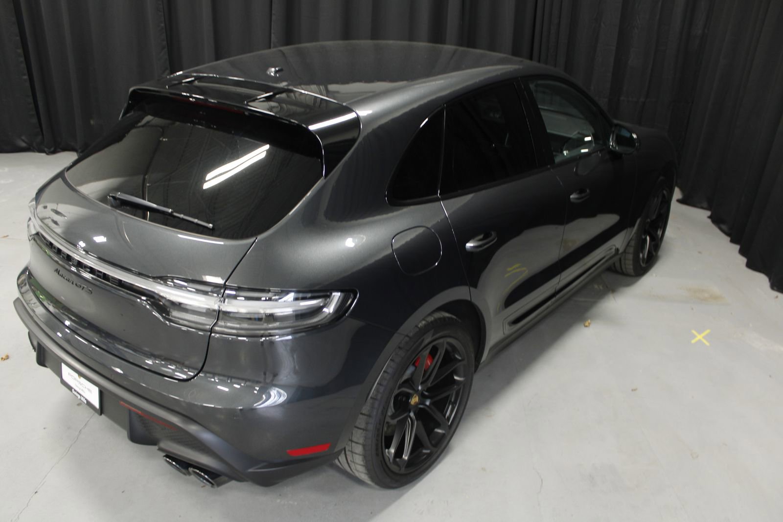 Certified 2025 Porsche Macan GTS image 15