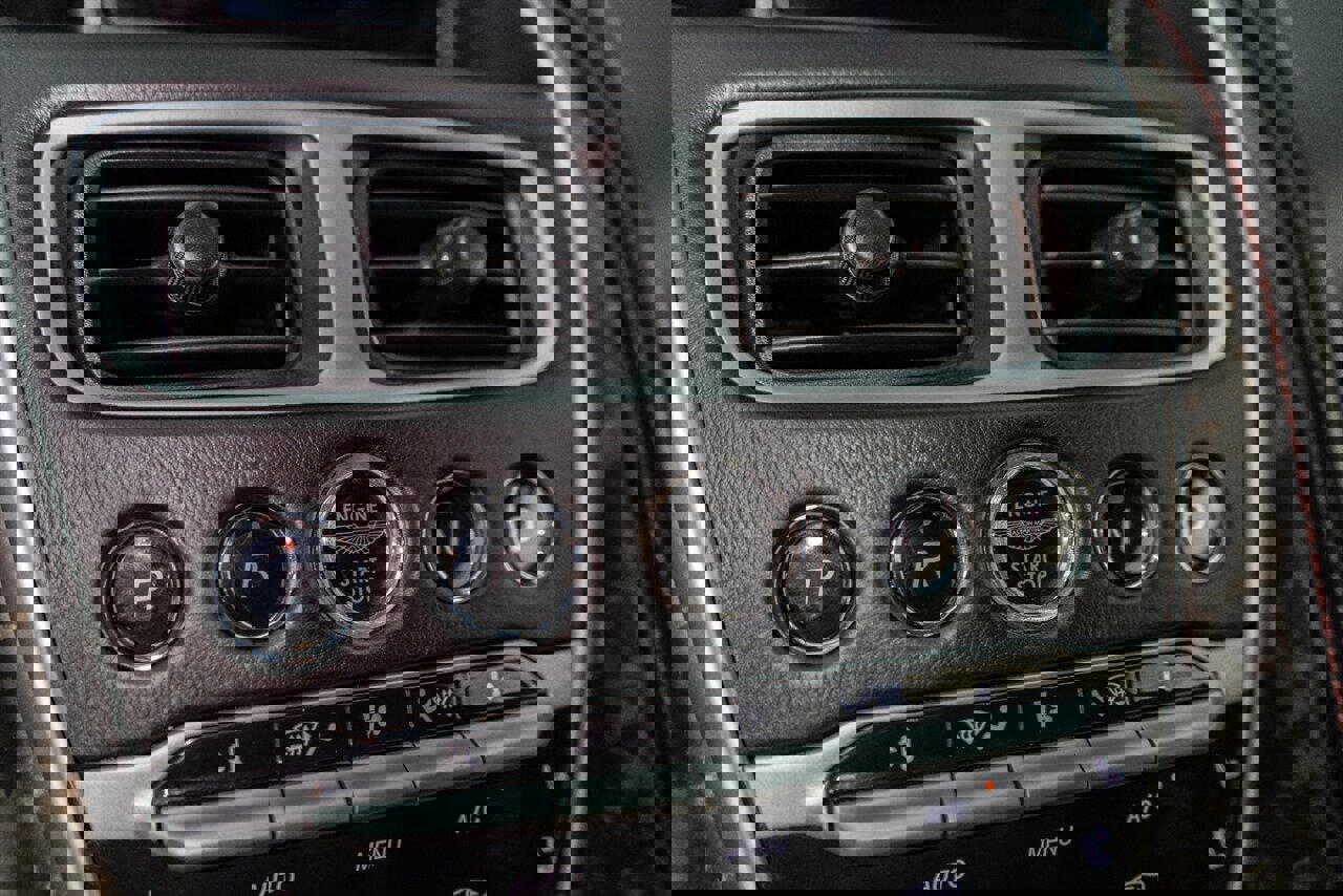 Used 2018 Aston Martin DB11 V12 image 88