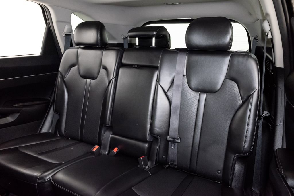 Used 2022 Kia Sorento S w/ Panoramic Sunroof Package image 25