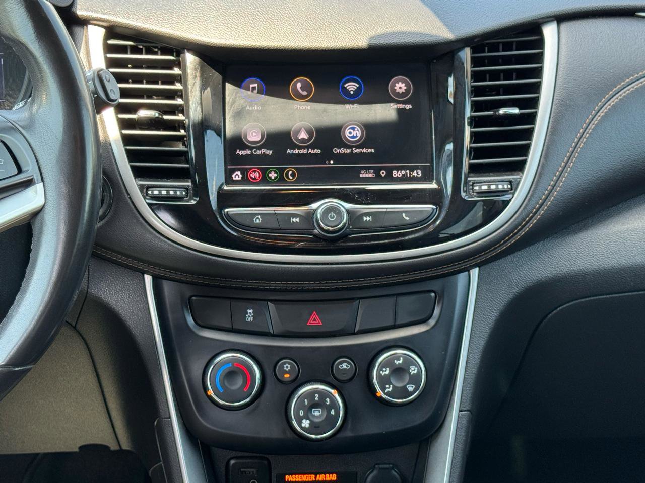 Used 2020 Chevrolet Trax LT w/ LT Convenience Package image 22