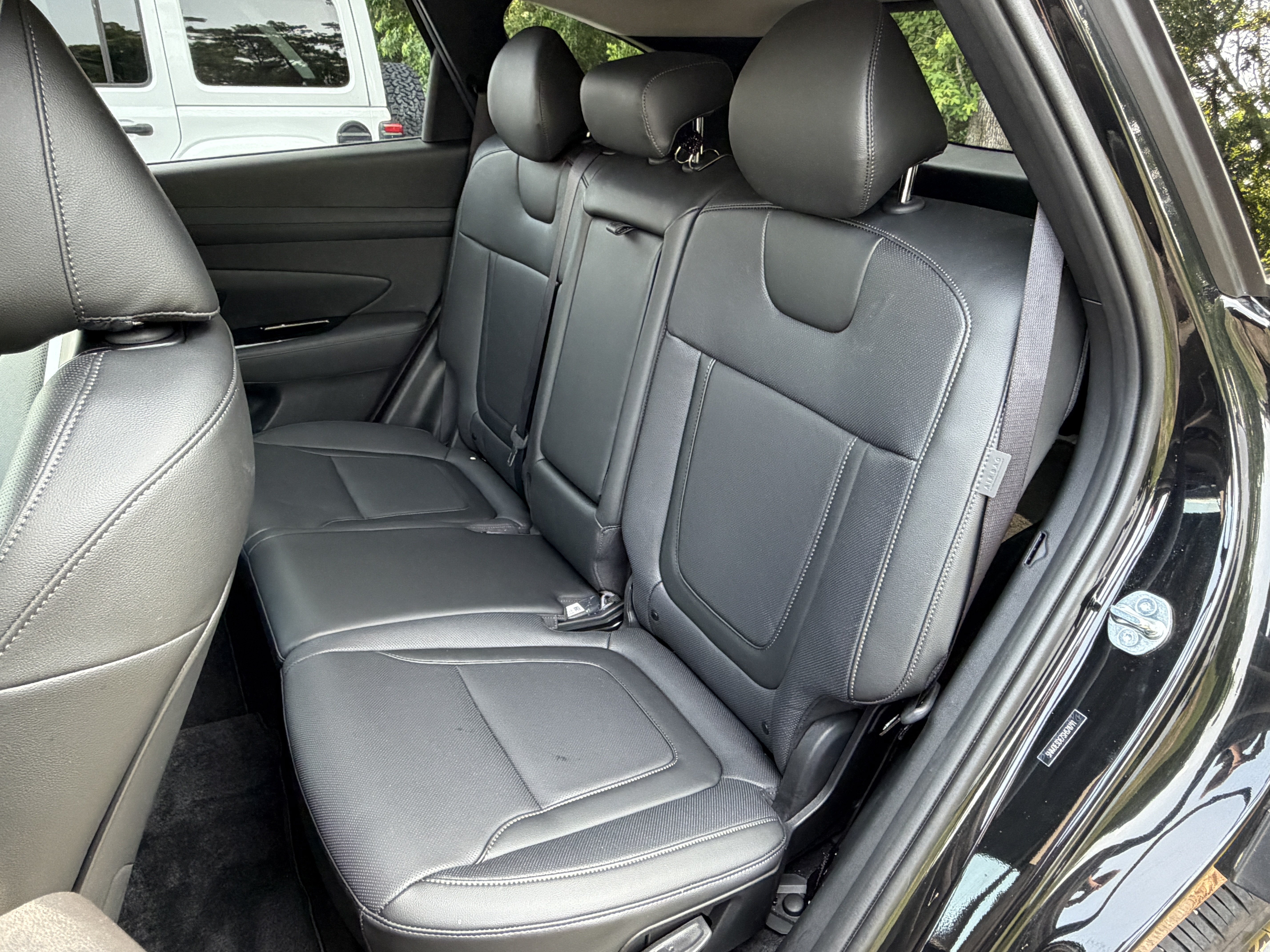 Used 2025 Hyundai Tucson Limited FWD image 46