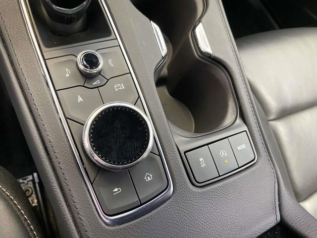 Used 2025 Cadillac XT4 Premium Luxury image 22