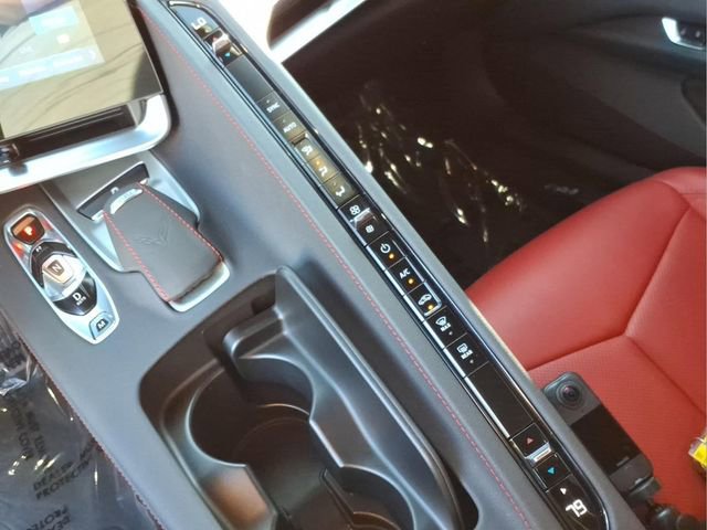 Used 2024 Chevrolet Corvette Z06 RWD image 18