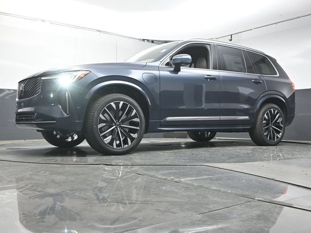 Used 2026 Volvo XC90 T8 Plus w/ Protection Package Premier AWD/4WD image 36