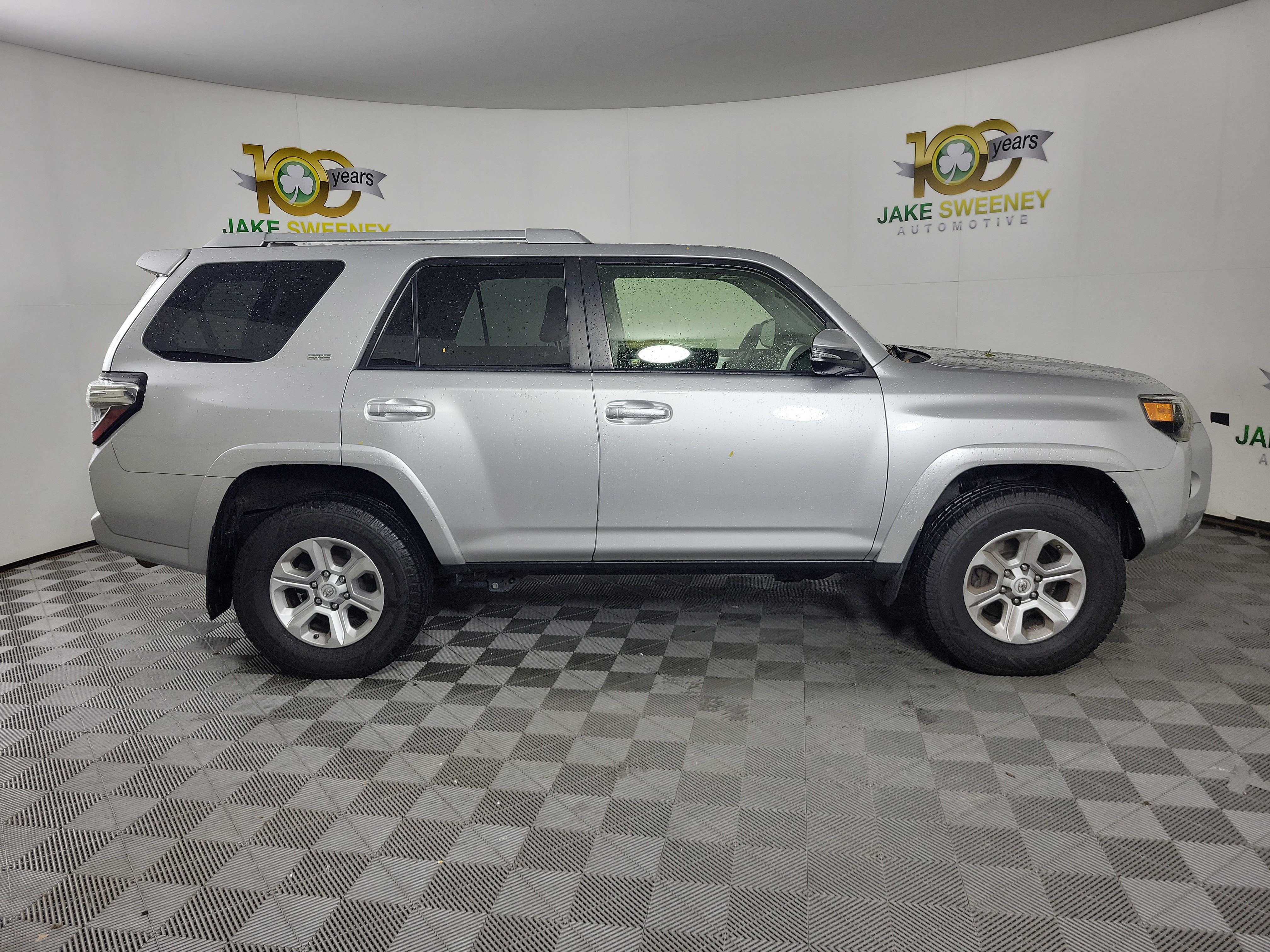 Used 2018 Toyota 4Runner SR5 Premium AWD/4WD image 4