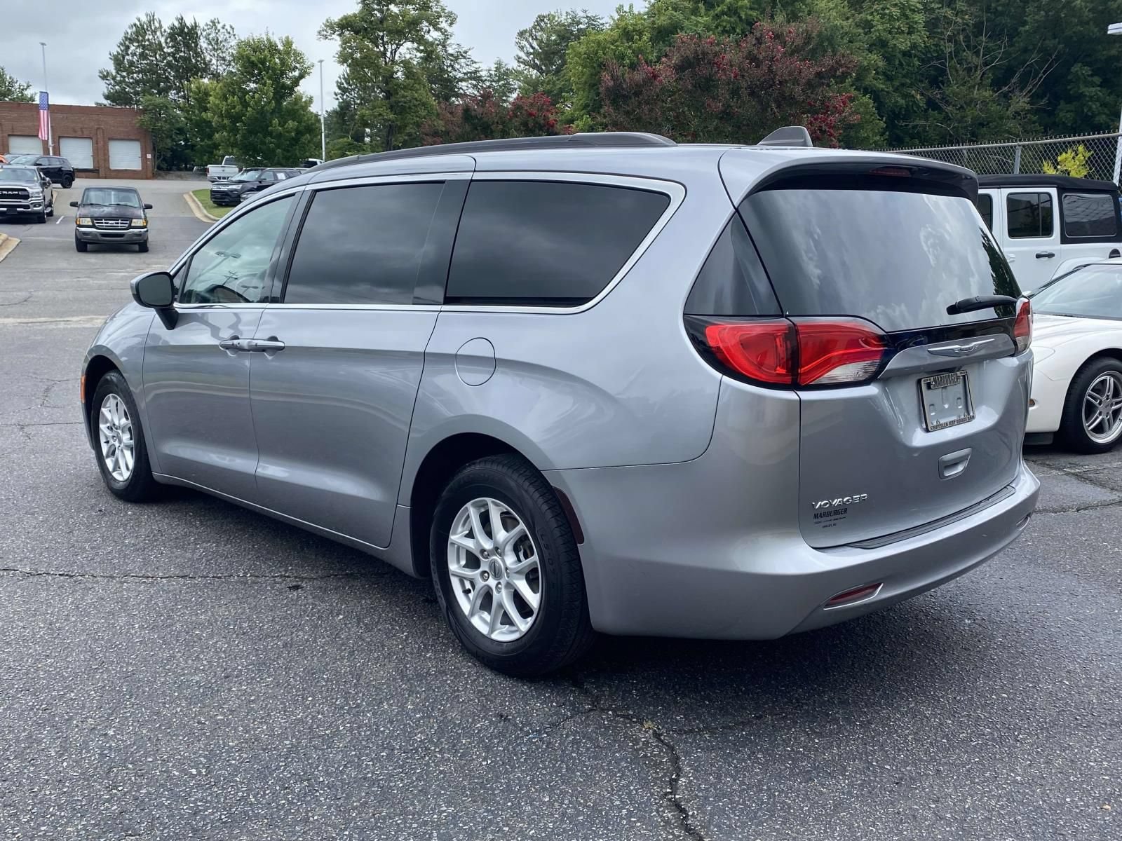 Used 2021 Chrysler Voyager Lxi FWD image 5