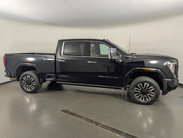 Used 2025 GMC Sierra 2500 Denali Ultimate image 8