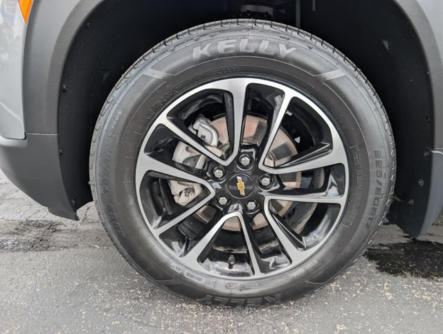Used 2024 Chevrolet TrailBlazer LT w/ Convenience Package AWD/4WD image 30