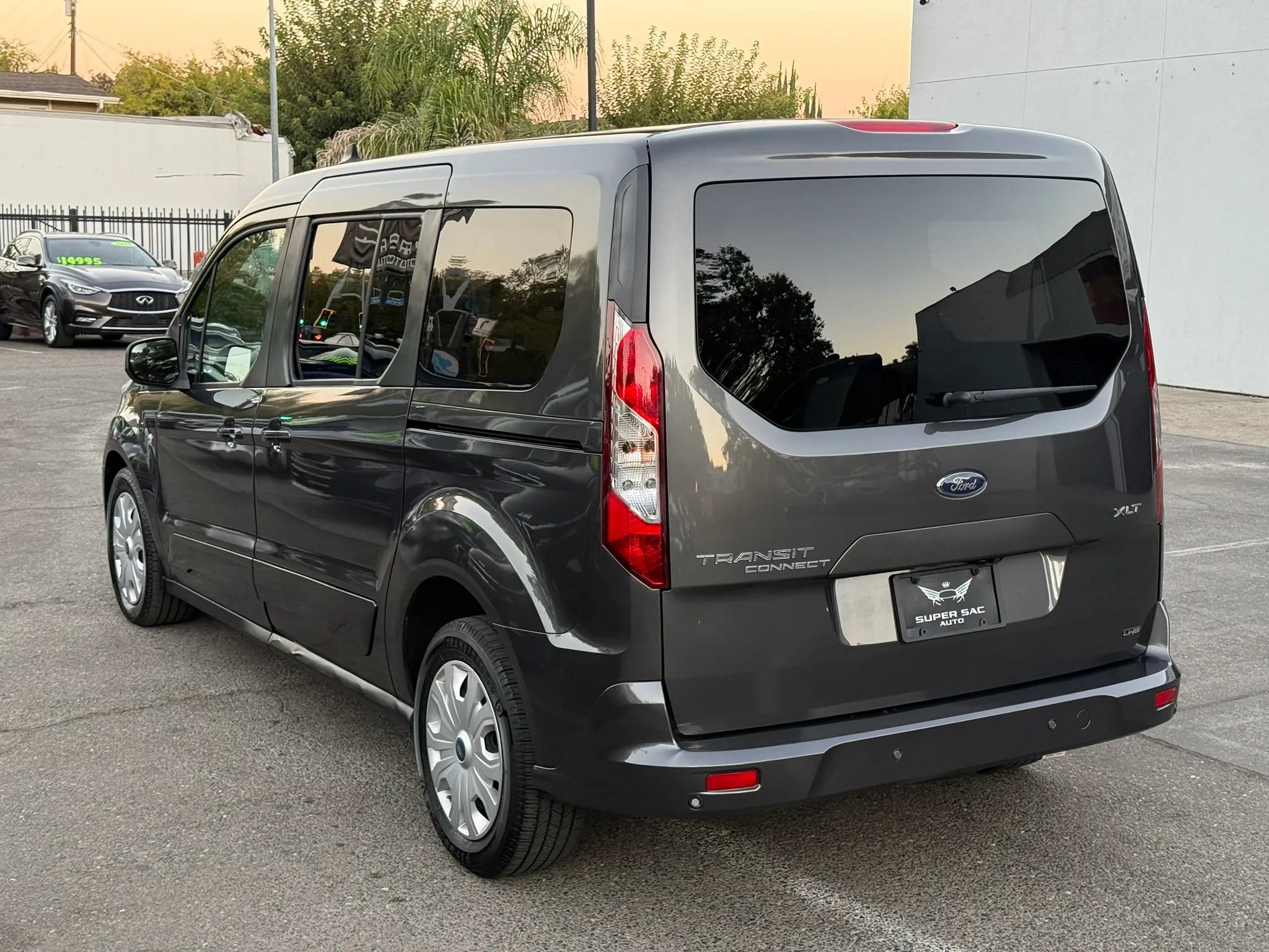 Used 2023 Ford Transit Connect XLT FWD image 4