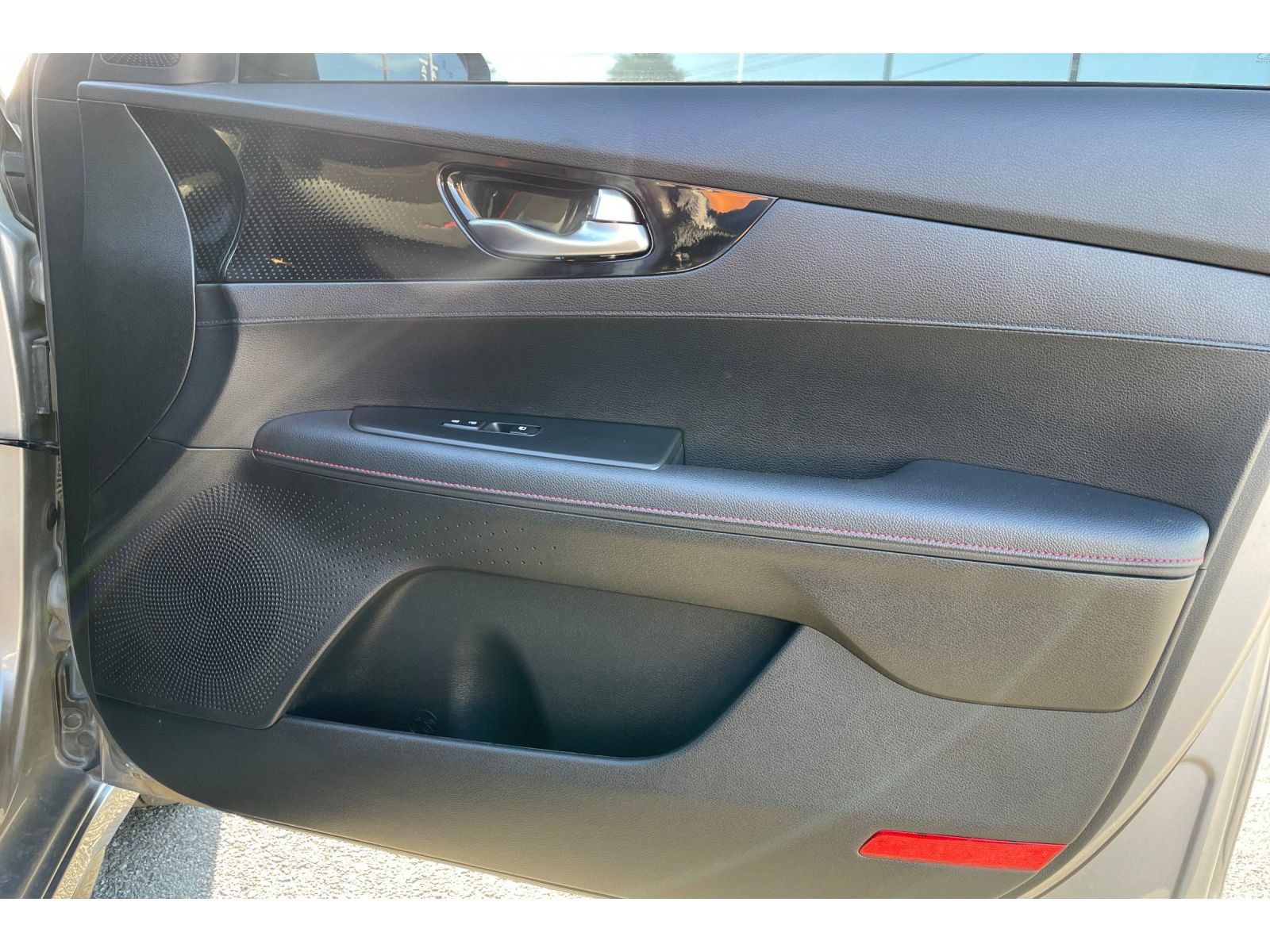 Used 2023 Kia Forte GT FWD image 18