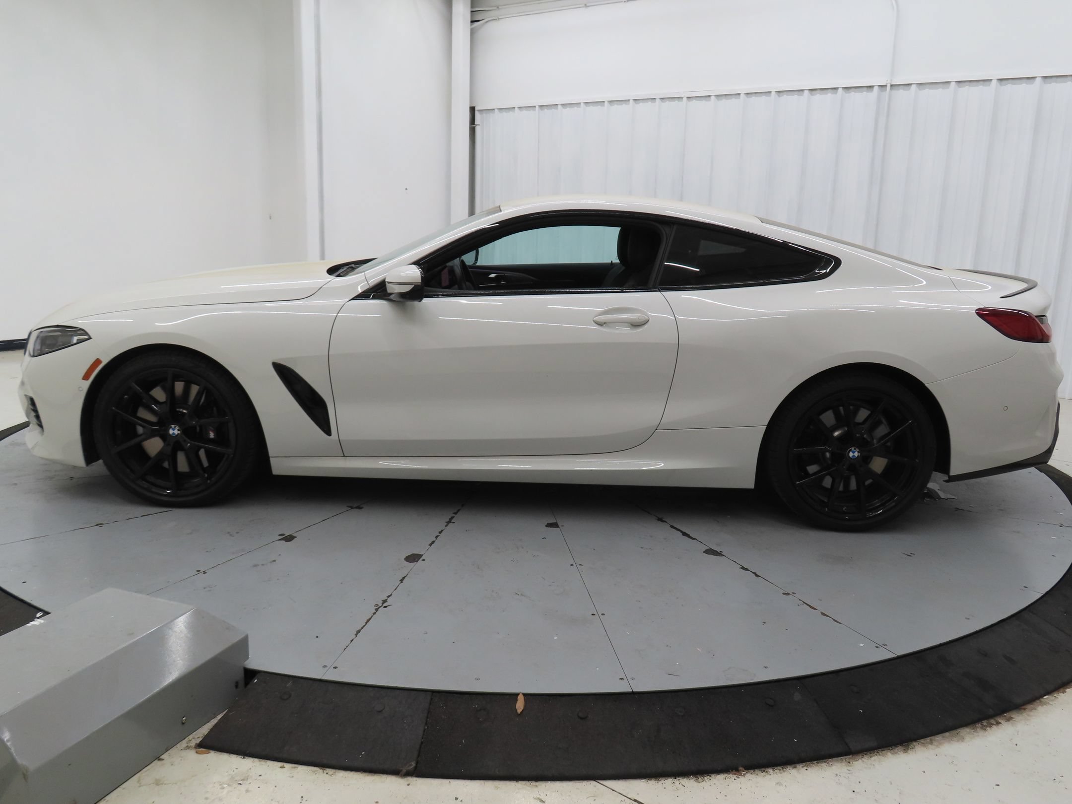 Used 2023 BMW 840i Coupe w/ M Sport Professional Package RWD image 7