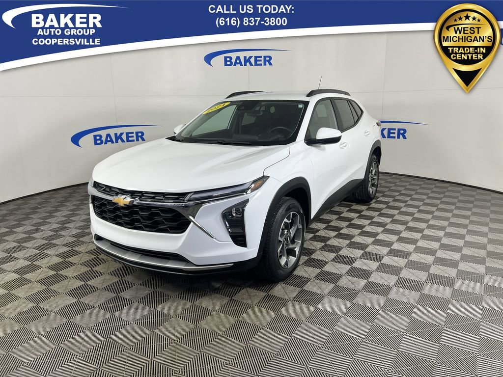 Certified 2024 Chevrolet Trax LT w/ Driver Confidence Package image 1