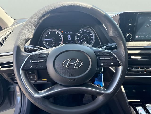 Used 2022 Hyundai Sonata SE w/ Preferred Accessory Package FWD image 12