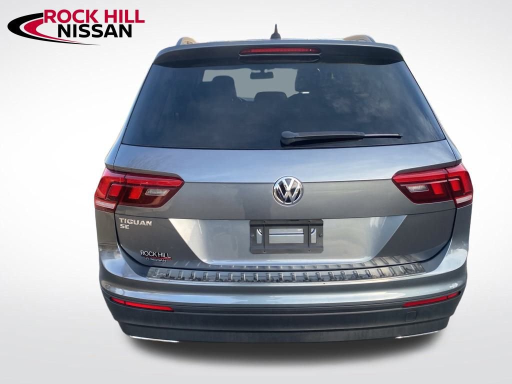 Used 2019 Volkswagen Tiguan SE w/ Panoramic Sunroof Package image 6