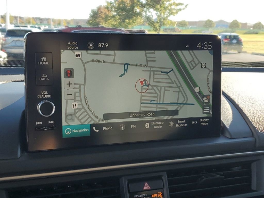 Certified 2023 Honda Pilot Touring image 17