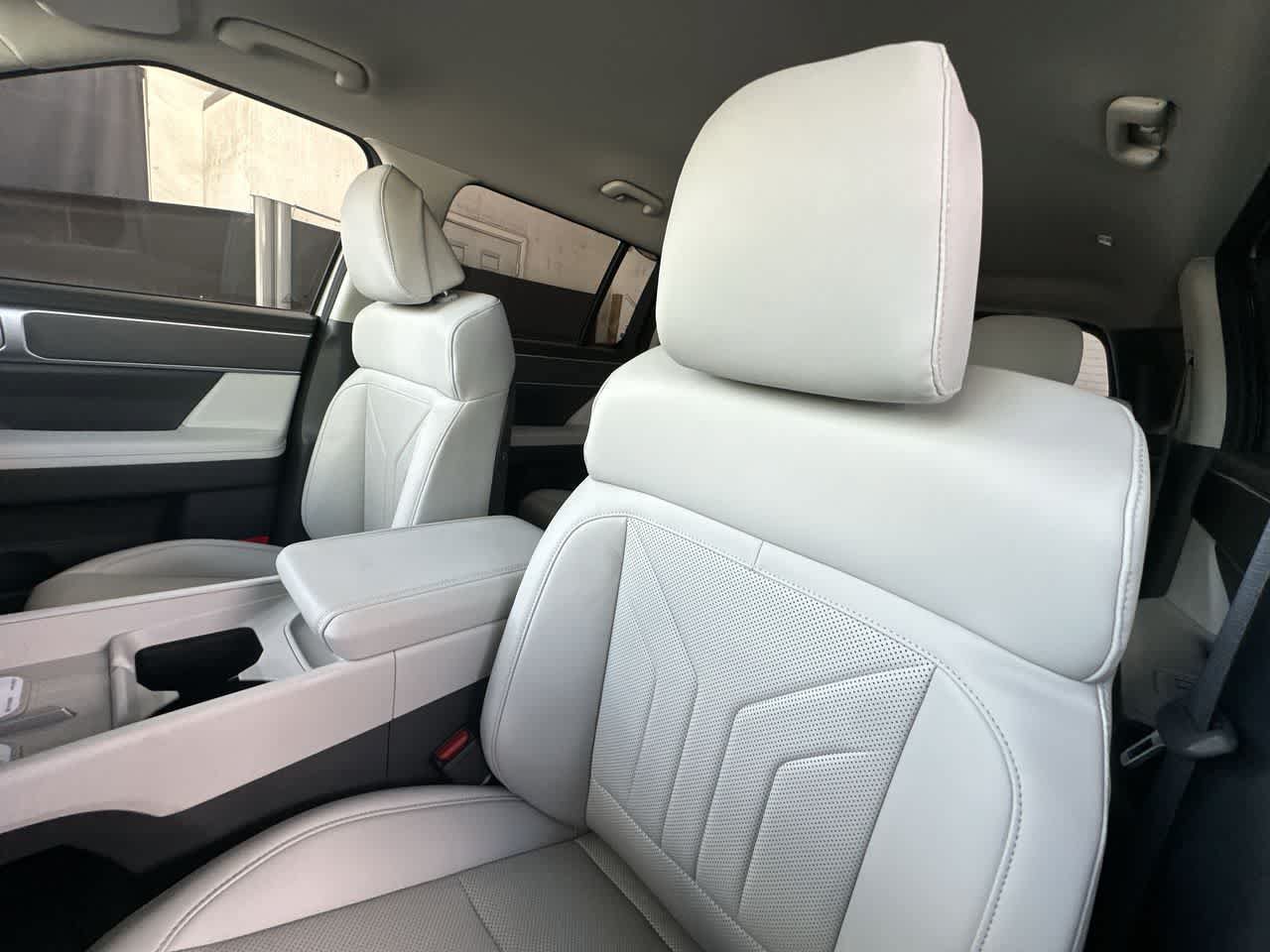 New 2027 Hyundai Santa Fe SEL FWD image 14