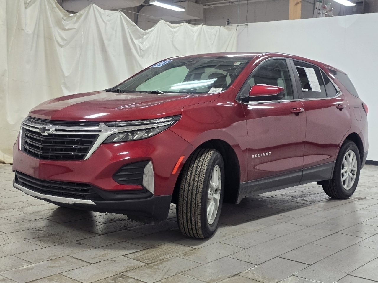 Used 2023 Chevrolet Equinox LT image 10