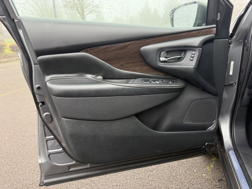 Used 2019 Nissan Murano Platinum image 12