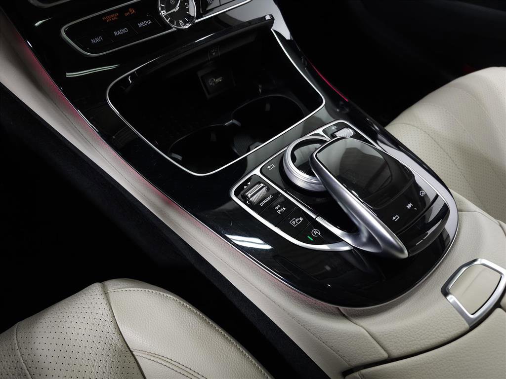 Used 2017 Mercedes-Benz E 300 4MATIC image 28