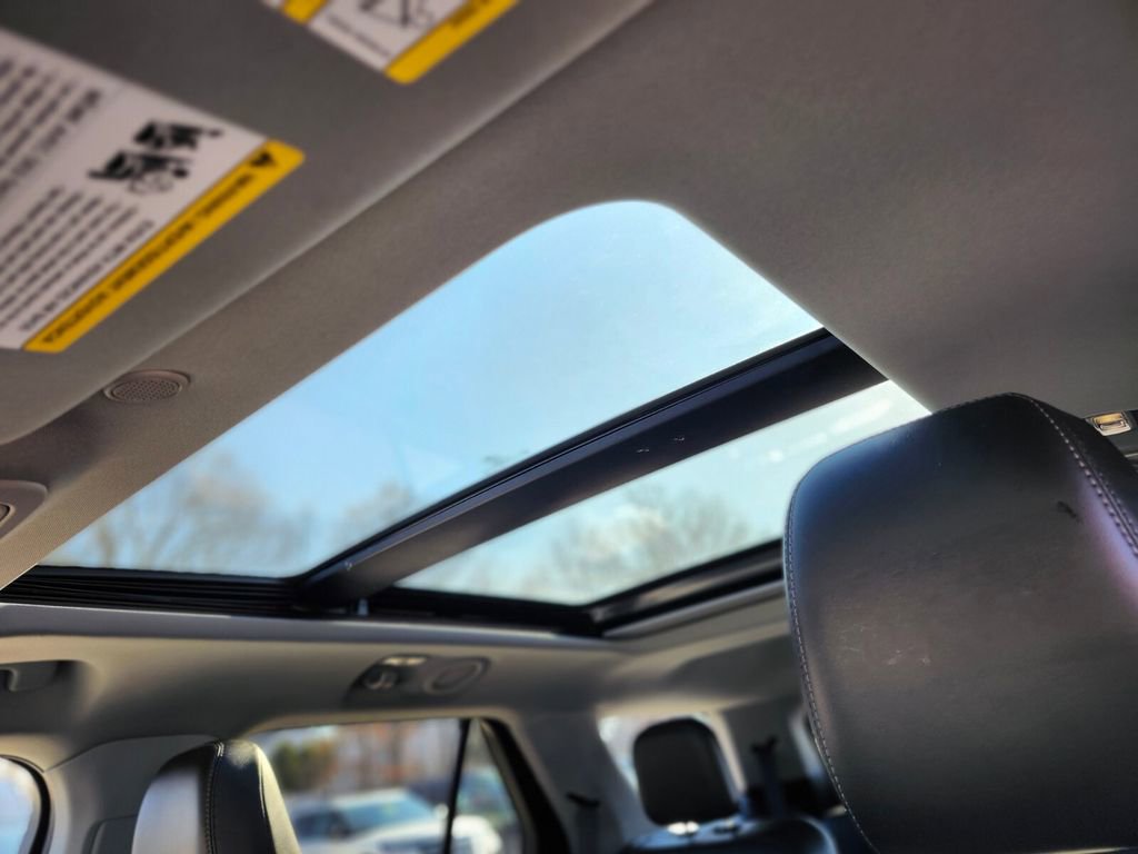 Certified 2022 Ford Explorer XLT w/ Equipment Group 202A image 22