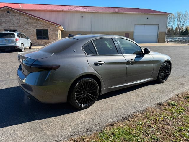 Used 2017 Alfa Romeo Giulia Ti w/ TI Lusso Package AWD/4WD image 3