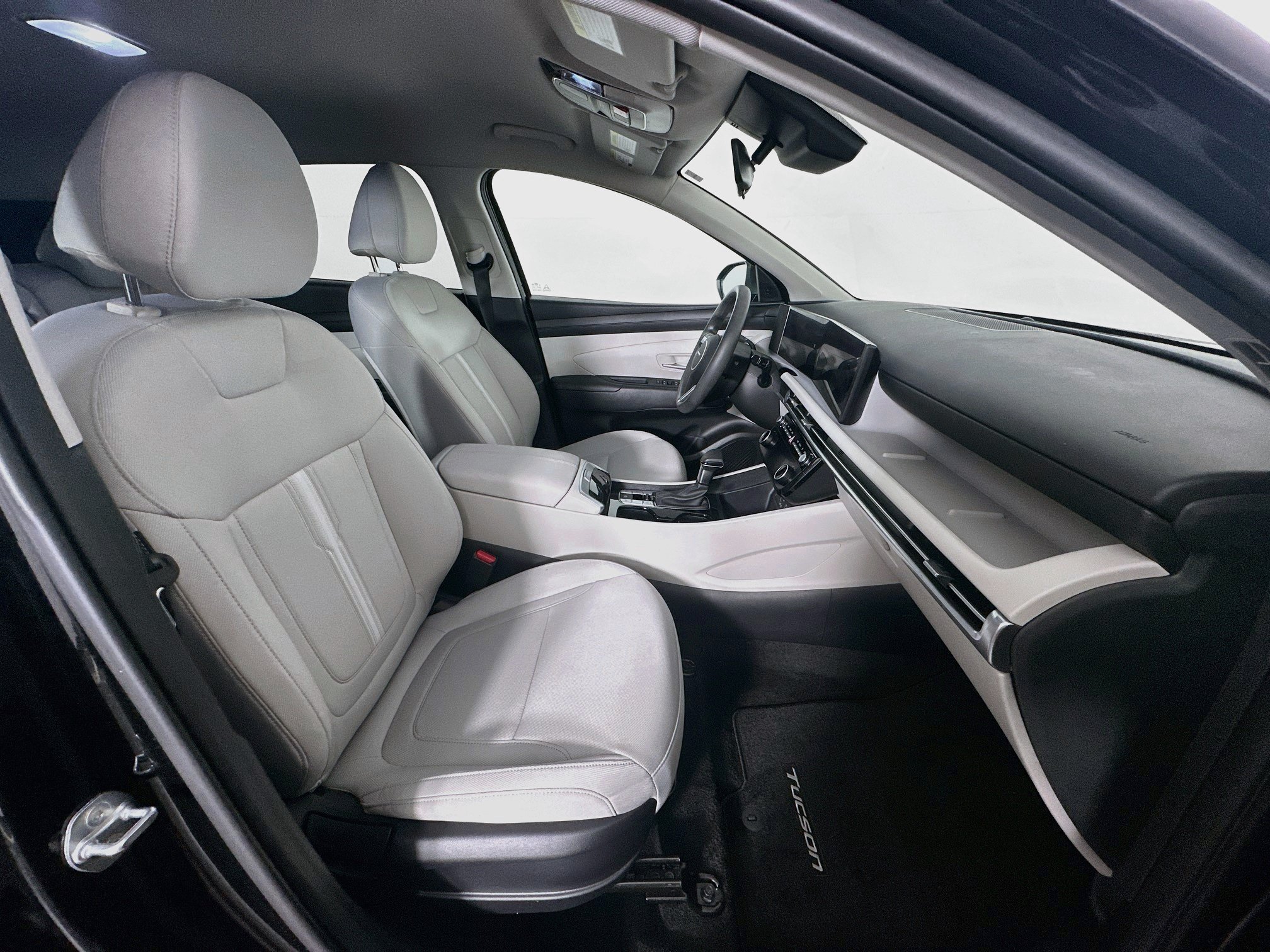 Used 2025 Hyundai Tucson SEL FWD image 32