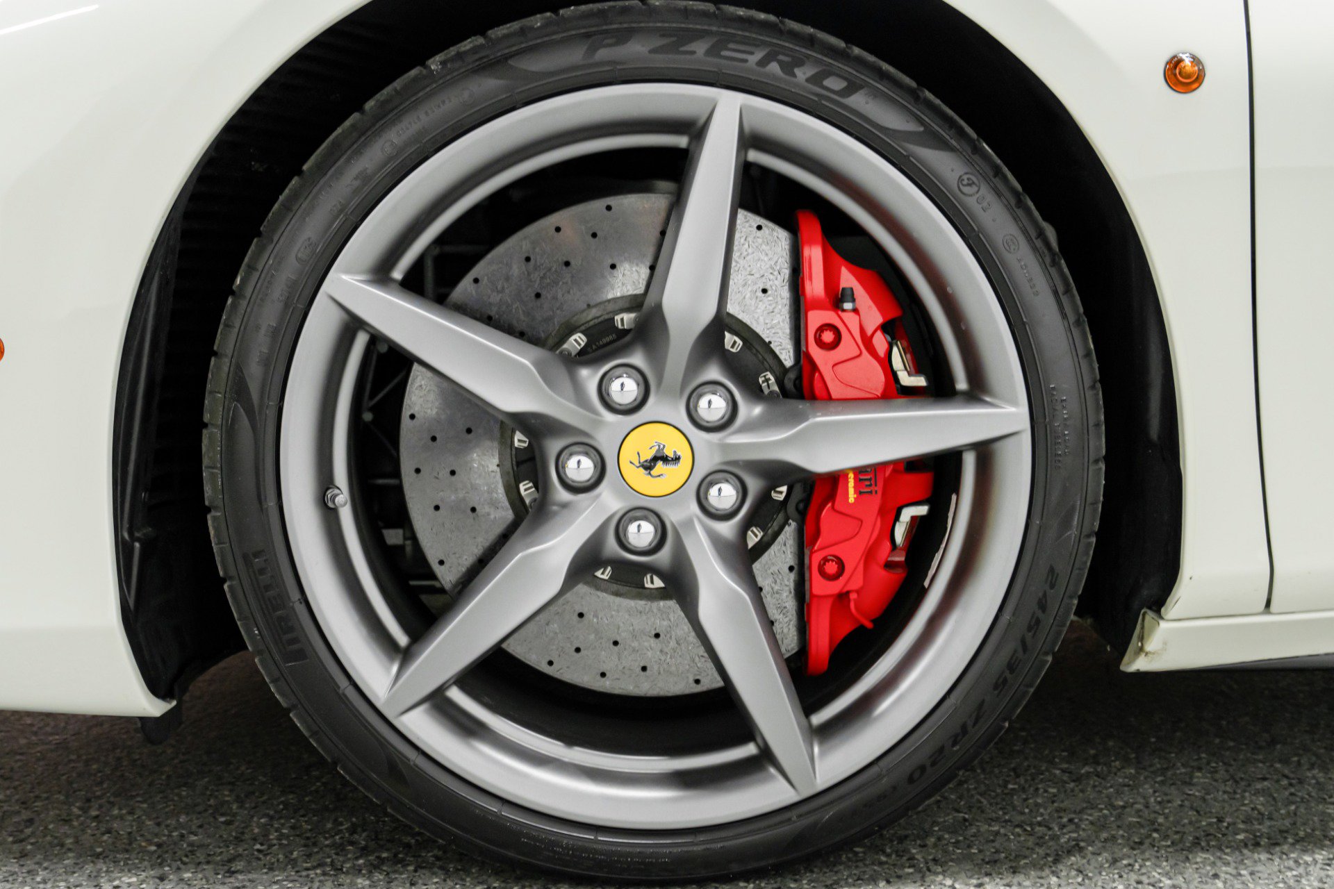 Used 2018 Ferrari 488 Spider image 9