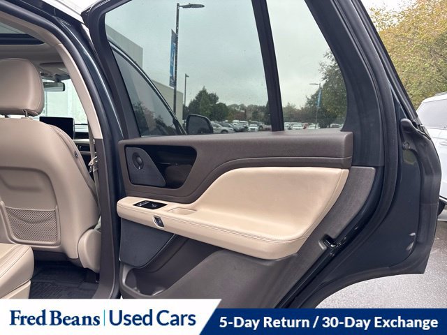 Used 2023 Lincoln Aviator Reserve w/ Elements Package Plus AWD/4WD image 16