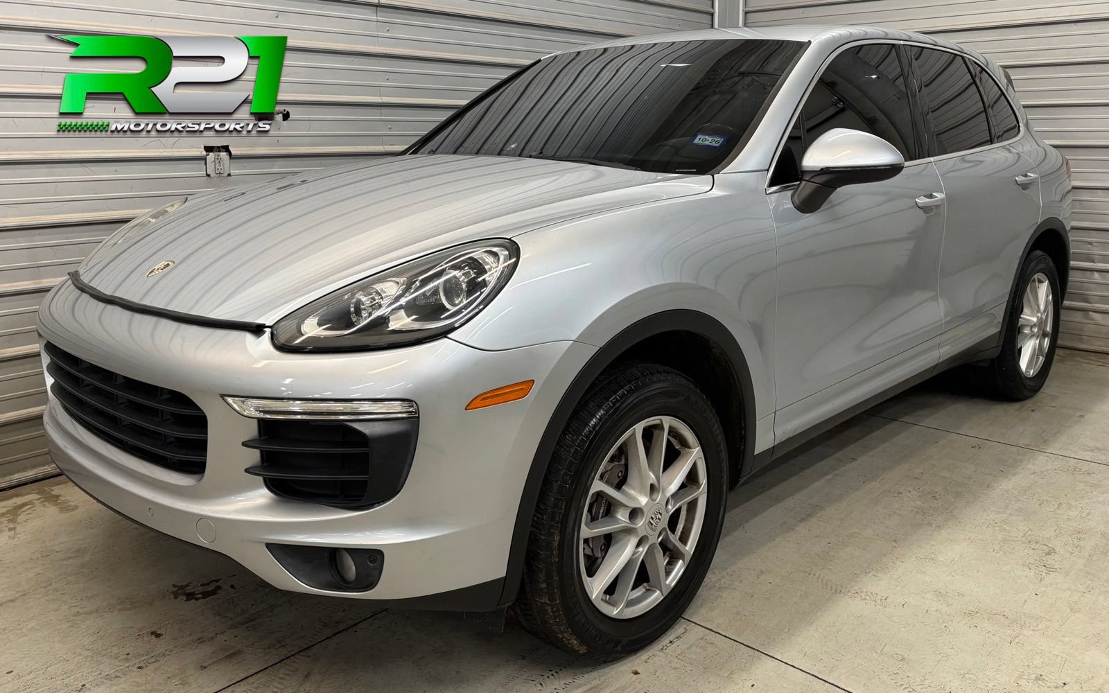Used 2018 Porsche Cayenne AWD/4WD image 1