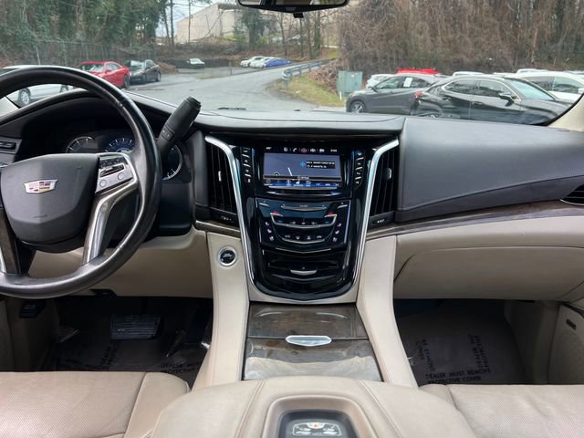 Used 2019 Cadillac Escalade ESV Luxury image 17