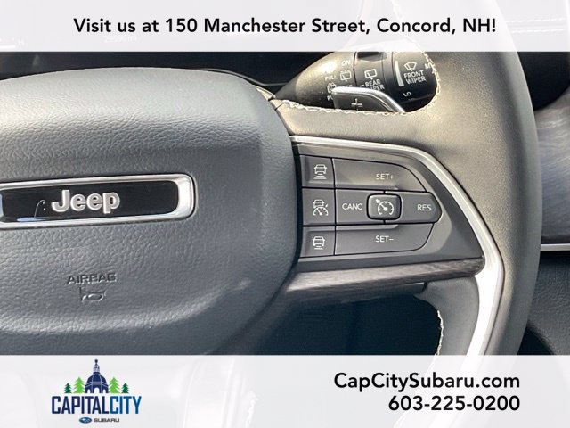 Used 2023 Jeep Grand Cherokee Limited AWD/4WD image 21