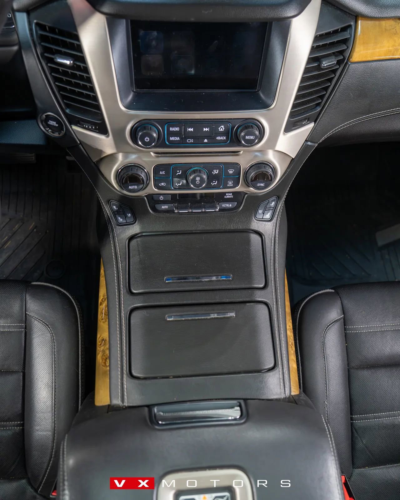 Used 2017 GMC Yukon XL Denali w/ Open Road Package image 27