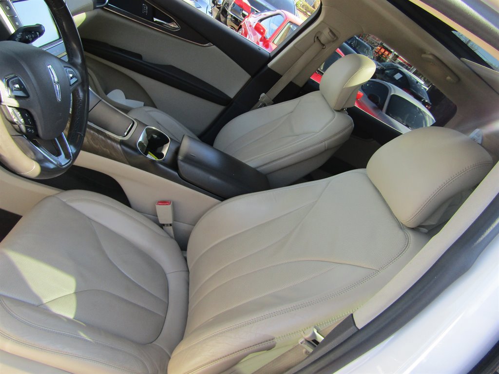 Used 2016 Lincoln MKX Reserve w/ Technology Package image 9