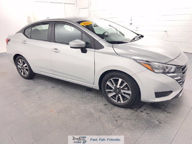 Used 2025 Nissan Versa SV FWD image 6