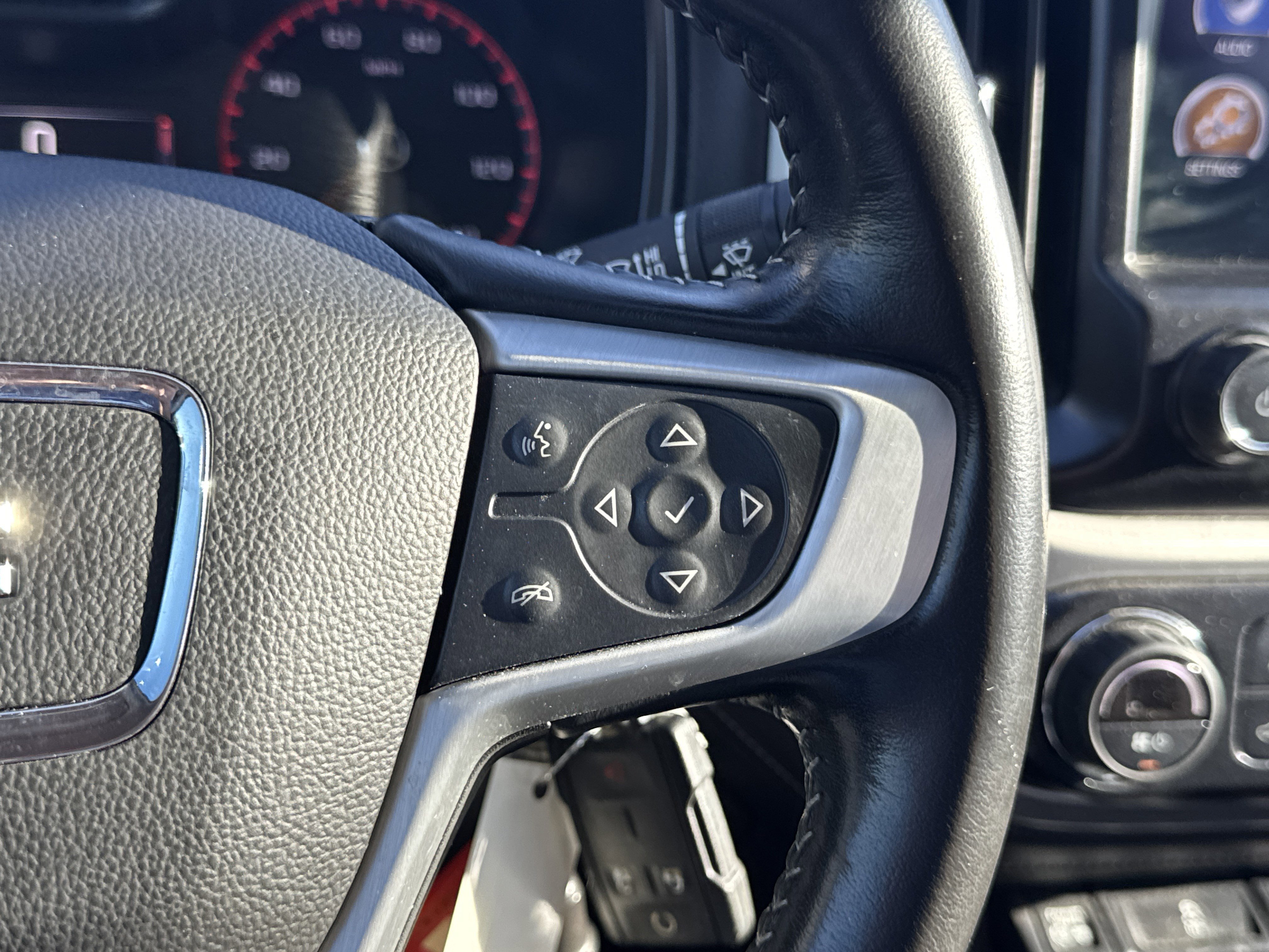 Used 2016 GMC Canyon SLE w/ SLE Convenience Package image 15