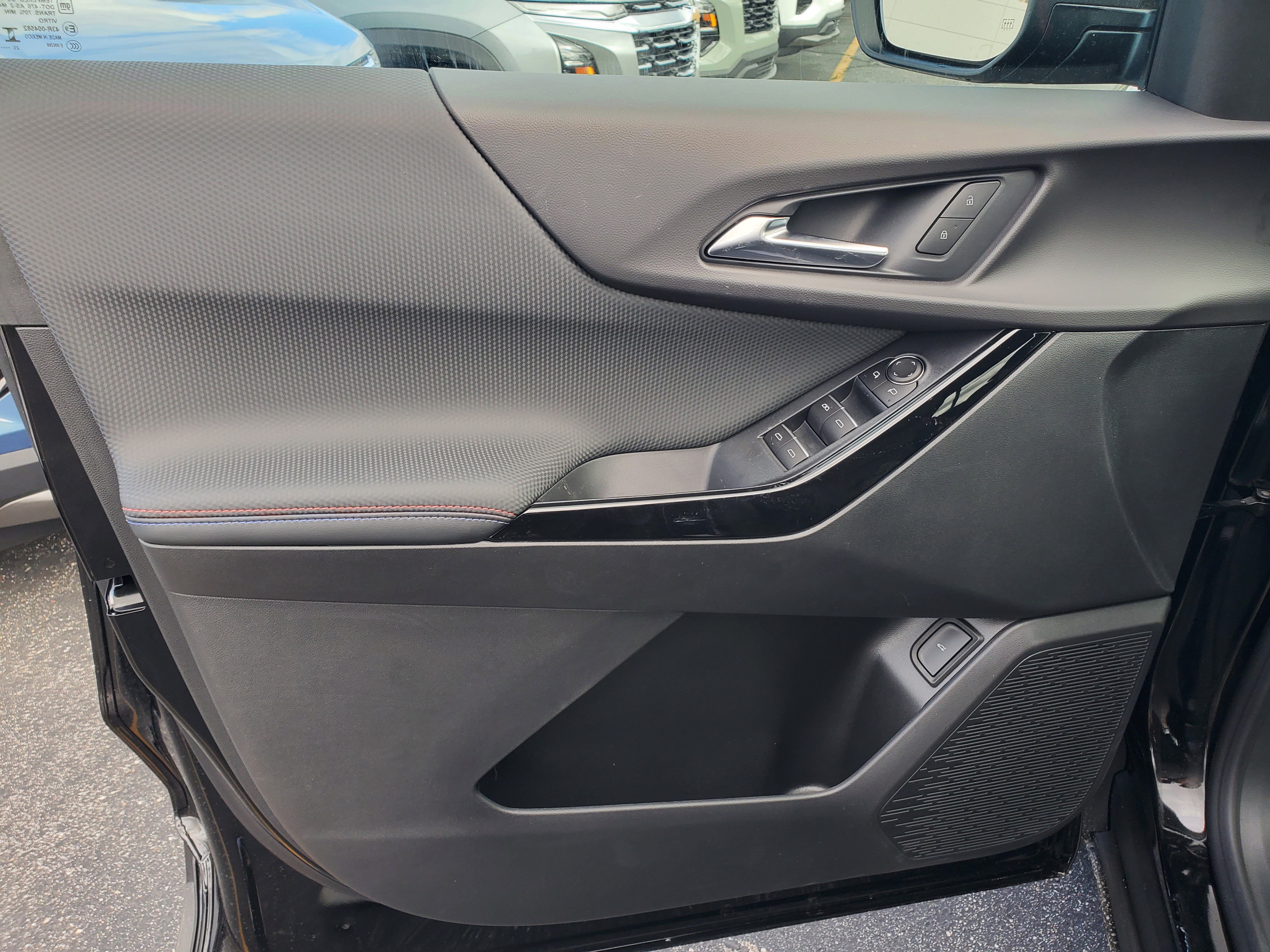 New 2026 Chevrolet Equinox RS w/ LPO, Floor Liner Package FWD image 7