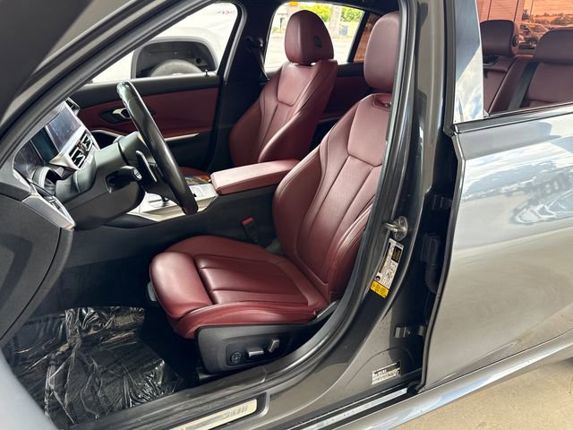 Used 2022 BMW 330i Sedan w/ M Sport Package RWD image 9