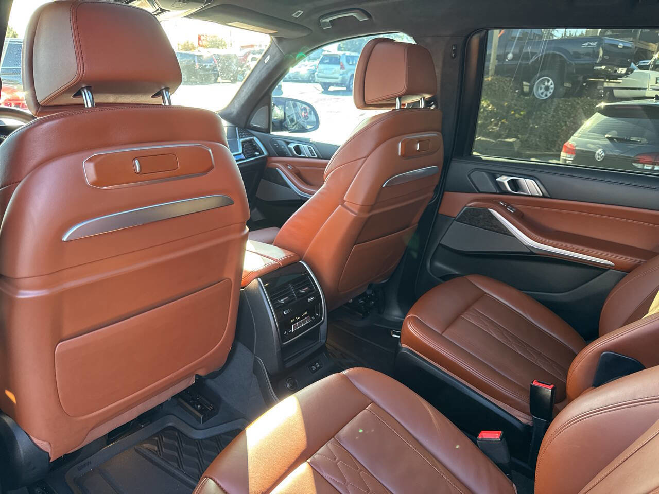 Used 2024 BMW X7 M60i w/ Executive Package image 42