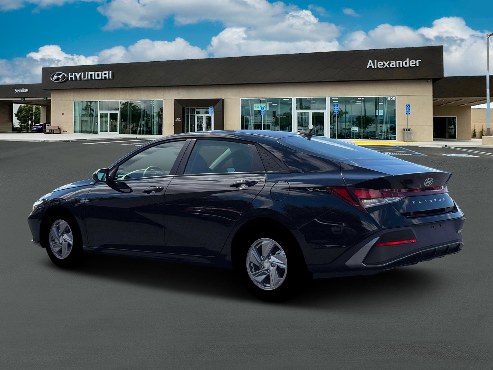 New 2026 Hyundai Elantra SE image 4